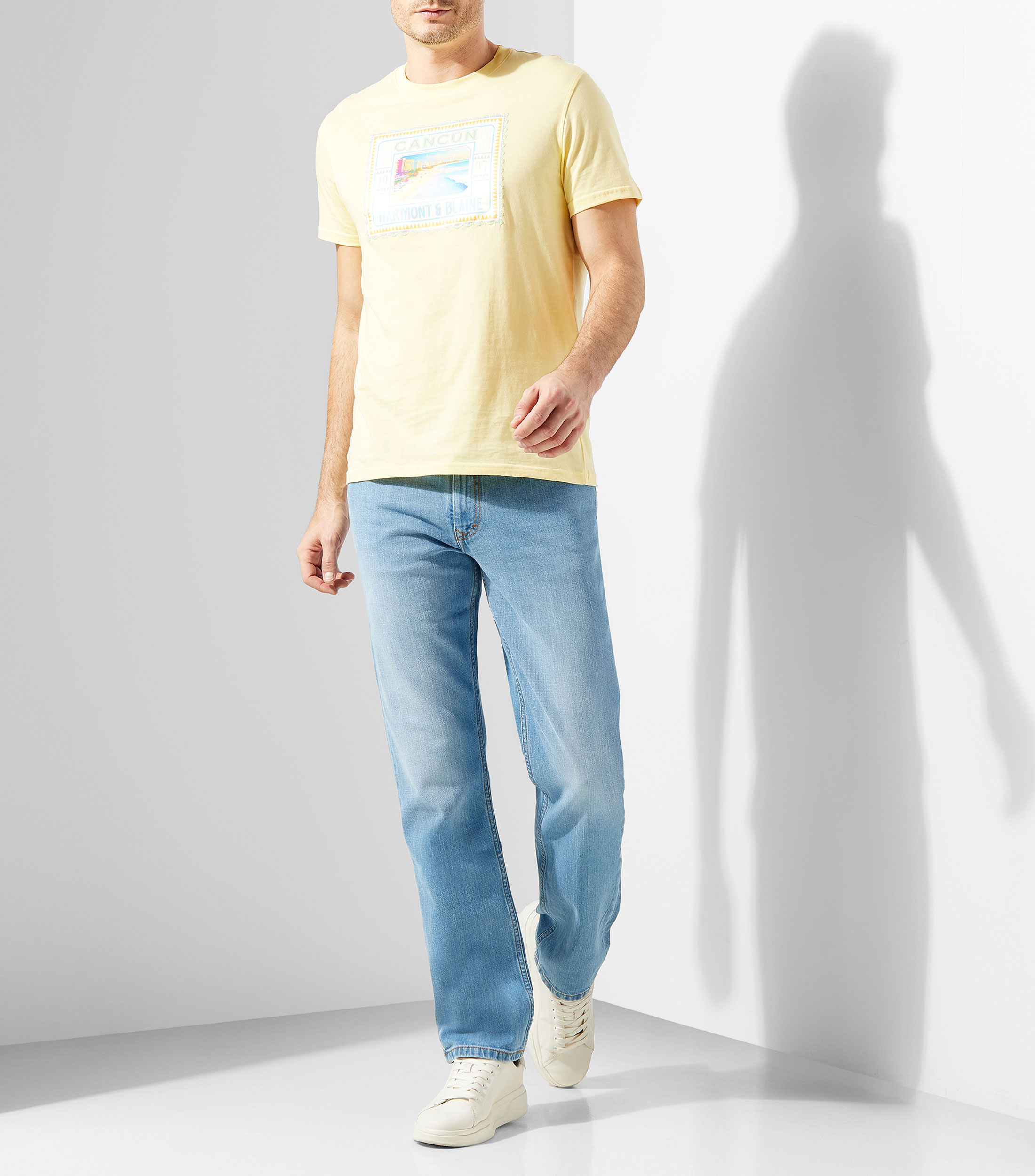 Playera cuello redondo manga corta estampada Hombre